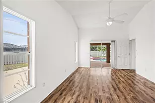 628 SE 21st Ln, Cape Coral, FL 33990 - Photo 28
