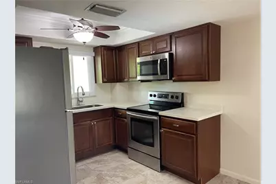 2079 Barkeley Ln #19, Fort Myers, FL 33907 - Photo 8