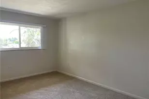 2079 Barkeley Ln, Fort Myers, FL 33907 - Photo 14