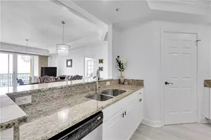2745 1st St, Fort Myers, FL 33916 - Photo 8