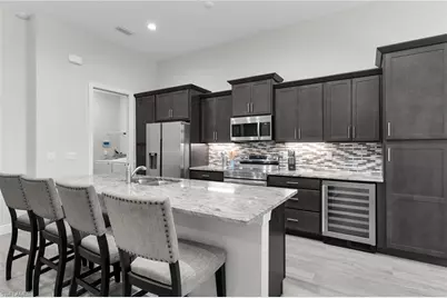 635 NE 7th Ter, Cape Coral, FL 33909 - Photo 12