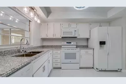 5657 Eichen Cir E, Fort Myers, FL 33919 - Photo 12