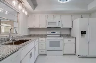 5657 Eichen Cir E, Fort Myers, FL 33919 - Photo 12