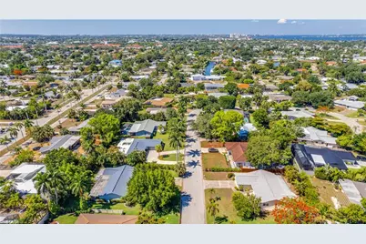 5657 Eichen Cir E, Fort Myers, FL 33919 - Photo 44