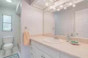 5657 Eichen Cir E, Fort Myers, FL 33919 - Photo 32