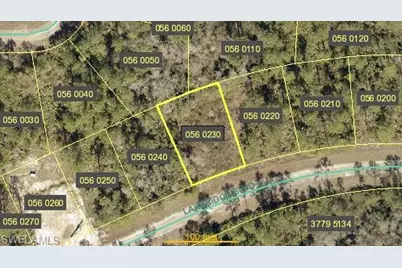 412 Lakeridge Blvd, Lehigh Acres, FL 33972 - Photo 2