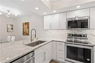 13211 Whitehaven Ln, Fort Myers, FL 33966 - Photo 10
