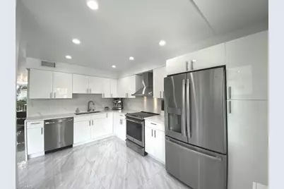 995 9th Ave S #4, Naples, FL 34102 - Photo 4