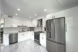 995 9th Ave S, Naples, FL 34102 - Photo 4