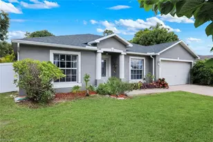 1006 SW 9th Ave, Cape Coral, FL 33991 - Photo 2