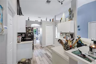 1006 SW 9th Ave, Cape Coral, FL 33991 - Photo 8