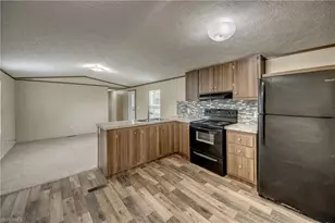 352 Sacramento St, North Fort Myers, FL 33903 - Photo 14