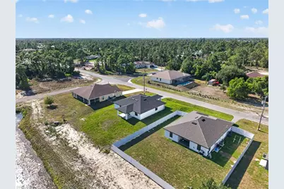 728 Brazos St E, Lehigh Acres, FL 33974 - Photo 38