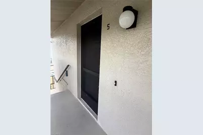 642 SE 13th Pl #5, Cape Coral, FL 33990 - Photo 2