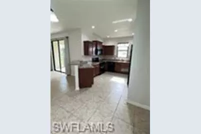 511 NE 19th Pl, Cape Coral, FL 33909 - Photo 4