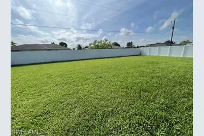 511 NE 19th Pl, Cape Coral, FL 33909 - Photo 20