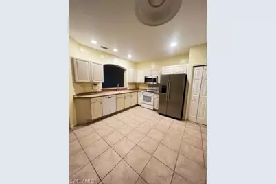 10032 Ravello Blvd, Fort Myers, FL 33905 - Photo 2