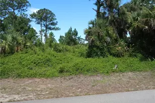 638 Glenquist Ave S, Lehigh Acres, FL 33974 - Photo 1