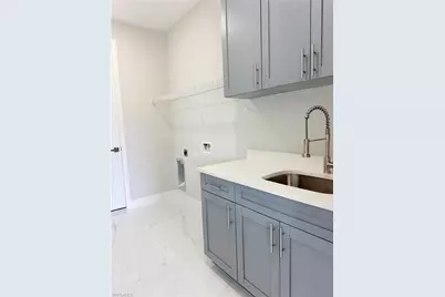 338 SW 28th Ave, Cape Coral, FL 33991 - Photo 10