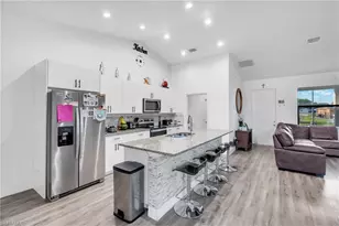 1086 W Leader Ct, Labelle, FL 33935 - Photo 4