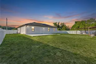 1086 W Leader Ct, Labelle, FL 33935 - Photo 20