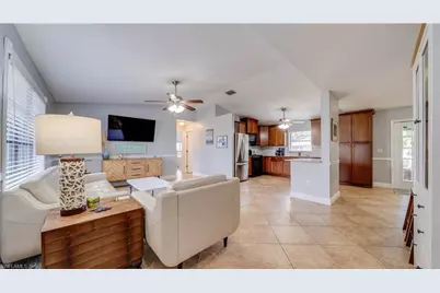 914 SE 28th Ter, Cape Coral, FL 33904 - Photo 1