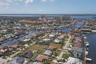 5507 SW 14th Pl, Cape Coral, FL 33914 - Photo 2