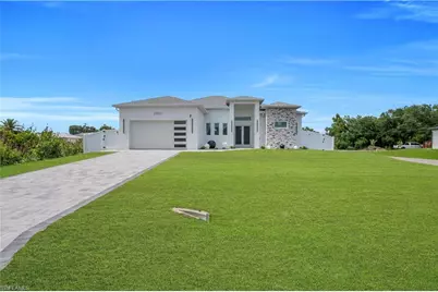 2900 41st St SW, Lehigh Acres, FL 33976 - Photo 6