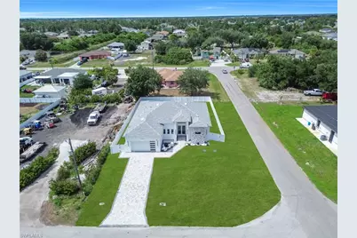 2900 41st St SW, Lehigh Acres, FL 33976 - Photo 4