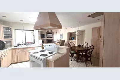 5869 Tallowood Cir, Fort Myers, FL 33919 - Photo 6