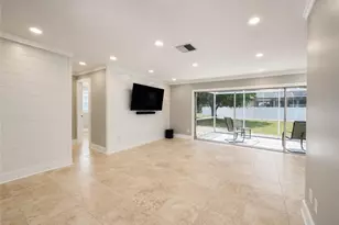 912 Dolphin Dr, Cape Coral, FL 33904 - Photo 4
