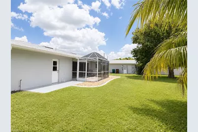 912 Dolphin Dr, Cape Coral, FL 33904 - Photo 22