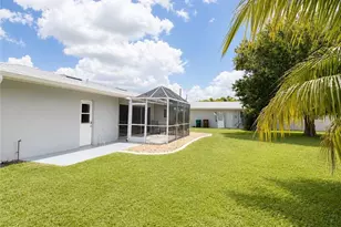 912 Dolphin Dr, Cape Coral, FL 33904 - Photo 22