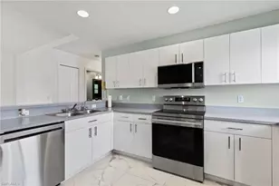 3824 SW 10th Pl, Cape Coral, FL 33914 - Photo 8