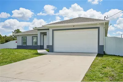 910 Richmond Ave N, Lehigh Acres, FL 33972 - Photo 14