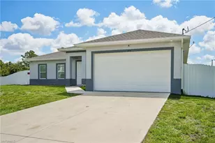 910 Richmond Ave N, Lehigh Acres, FL 33972 - Photo 14