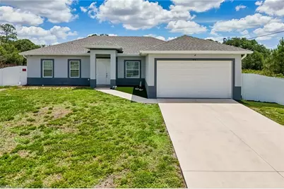 910 Richmond Ave N, Lehigh Acres, FL 33972 - Photo 42