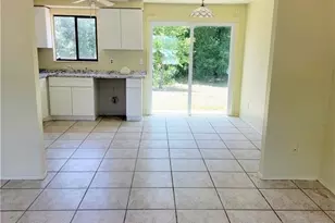 704 W Cleveland Ln, Lehigh Acres, FL 33936 - Photo 4
