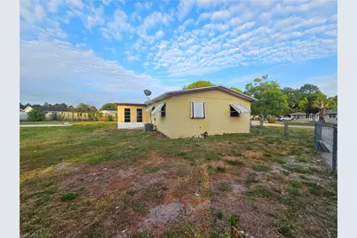 423 Morgan Cir S, Lehigh Acres, FL 33936 - Photo 28