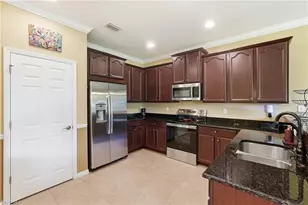 2506 Blackburn Cir, Cape Coral, FL 33991 - Photo 16