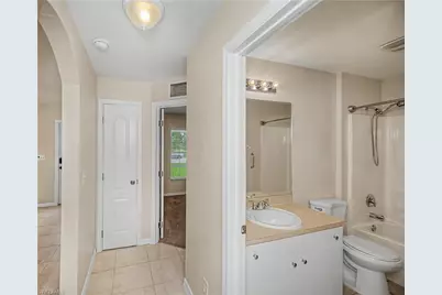 1922 Jacaranda Pkwy W, Cape Coral, FL 33993 - Photo 30
