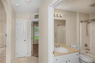 1922 Jacaranda Pkwy W, Cape Coral, FL 33993 - Photo 30