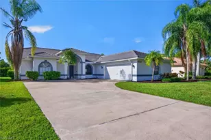 12661 Strathmore Loop, Fort Myers, FL 33912 - Photo 4