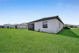 13846 Pine Lodge Ln, Fort Myers, FL 33913 - Photo 4