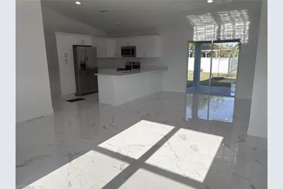 2810 NW 26th Pl, Cape Coral, FL 33993 - Photo 4