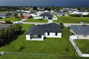 474 NE 2nd Pl, Cape Coral, FL 33909 - Photo 22