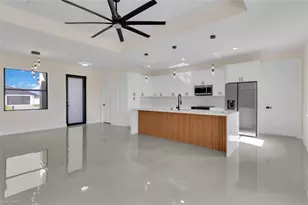 474 NE 2nd Pl, Cape Coral, FL 33909 - Photo 10