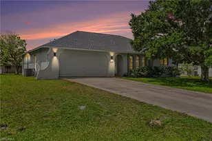 610 Retunda Pkwy W, Cape Coral, FL 33904 - Photo 1