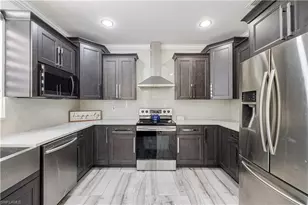 11141 Lakeland Cir, Fort Myers, FL 33913 - Photo 6