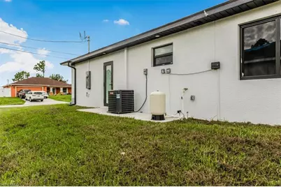 3914 14th St SW, Lehigh Acres, FL 33976 - Photo 12